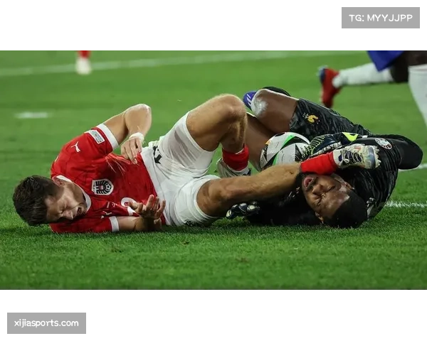 法国职业足球联盟公布本月最佳球员候选:戴维、奥巴梅扬、萨瓦尼耶在列 法国职业足球联盟公布本月最佳球员候选:戴维、奥巴梅扬、萨瓦尼耶在列